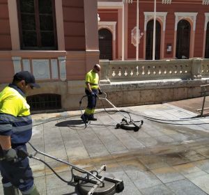 Labores de limpieza durante las fiestas de Ciudad Real Labores de limpieza durante las fiestas de Ciudad Real