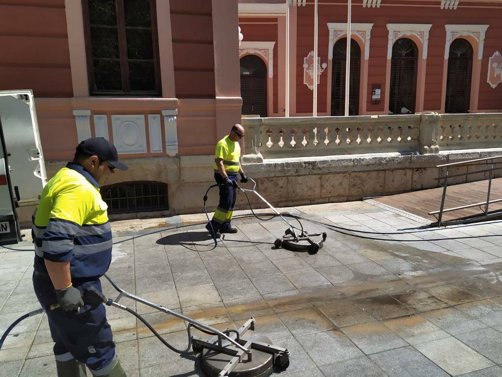 El Ayuntamiento recoge un total de 330.000 kilos de residuos durante las fiestas de Ciudad Real El Ayuntamiento recoge un total de 330.000 kilos de residuos durante las fiestas de Ciudad Real