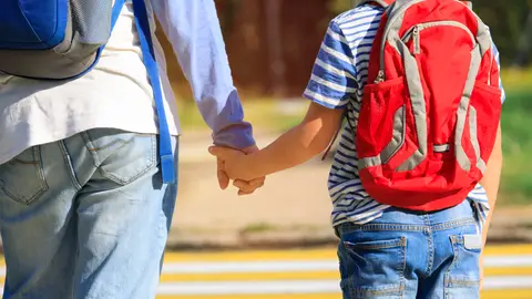 Relación positiva entre padres, profesores y alumnos Relación positiva entre padres, profesores y alumnos