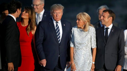 Los mandatarios momentos antes de tomarse la foto grupal al finalizar la cumbre del G7