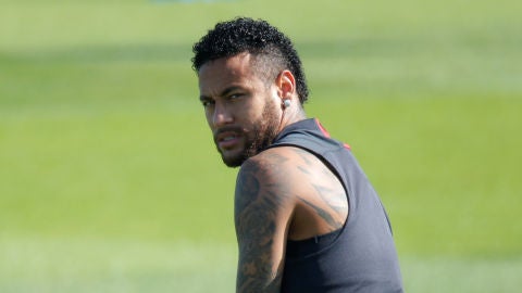 Neymar, en un entrenamiento con el PSG