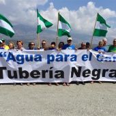 Manifestación en la presa de Rules