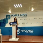 Ana Vanessa, parlamentaria popular en Andalucía en rueda de prensa