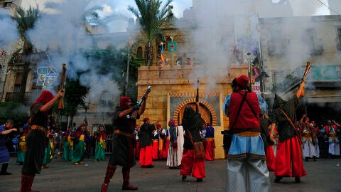 Alardo durante las fiestas populares de Crevillente.