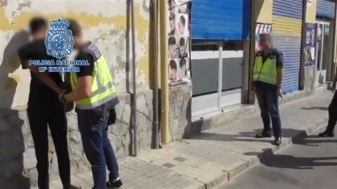 Detenci&oacute;n del individuo por parte de la Polic&iacute;a Nacional en la localidad de Elda.