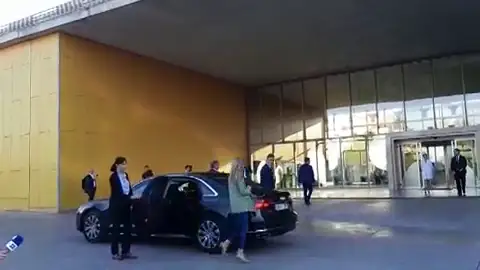 Pedro Sánchez visita al rey Juan Carlos en el hospital tras su intervención quirúrgica Pedro Sánchez visita al rey Juan Carlos en el hospital tras su intervención quirúrgica