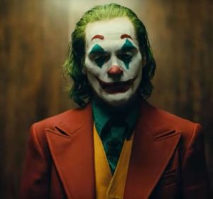 El actor Joaquin Phoenix, en un fotograma de la película 'Joker' El actor Joaquin Phoenix, en un fotograma de la película 'Joker'