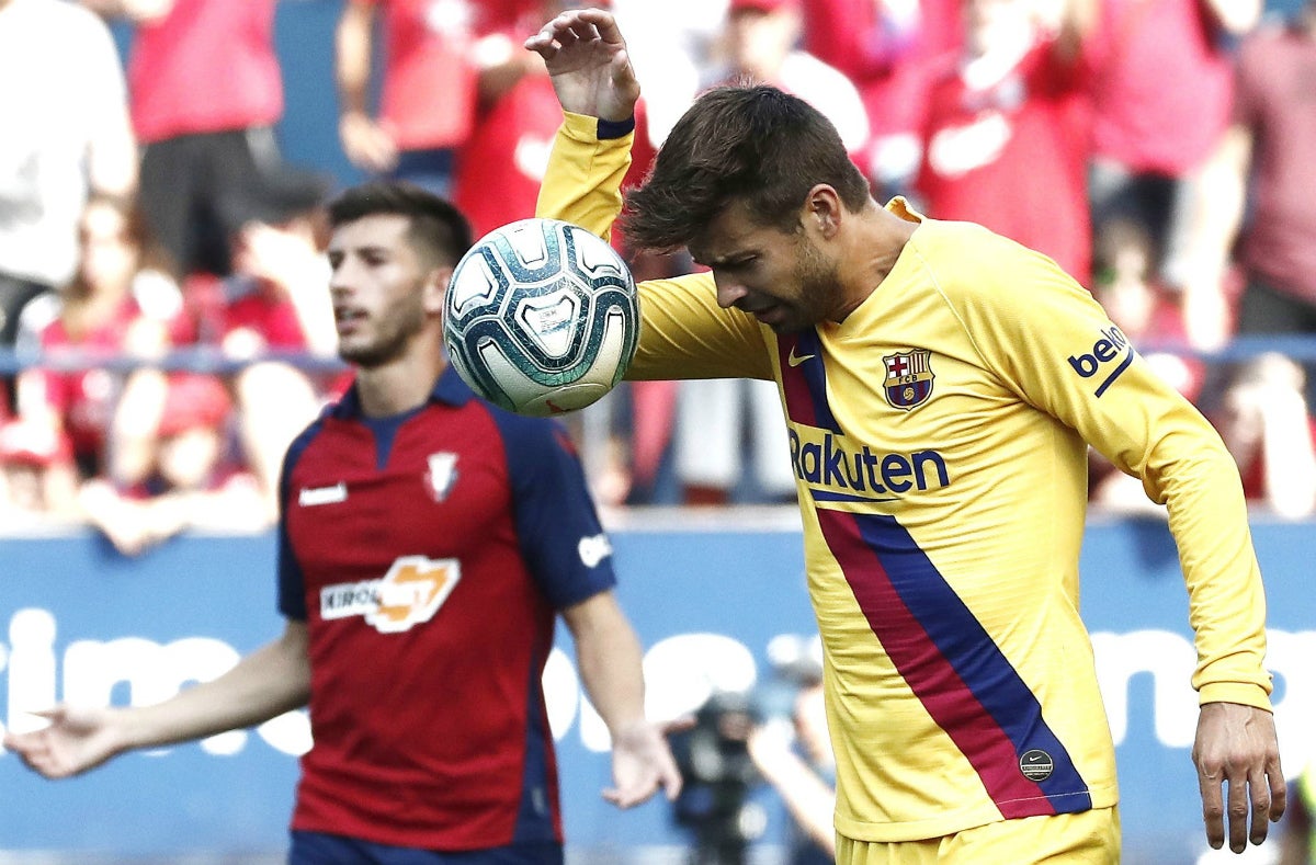 Piqué sobre el 'me gusta' al tuit de Alfredo Martínez crítico con el Barça: "Yo no he tocado el Twitter" Piqué sobre el 'me gusta' al tuit de Alfredo Martínez crítico con el Barça: "Yo no he tocado el Twitter"