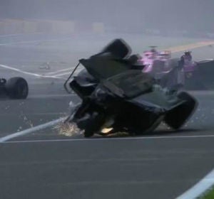 Brutal accidente en la primera carrera de Fórmula 2 en Bélgica Brutal accidente en la primera carrera de Fórmula 2 en Bélgica