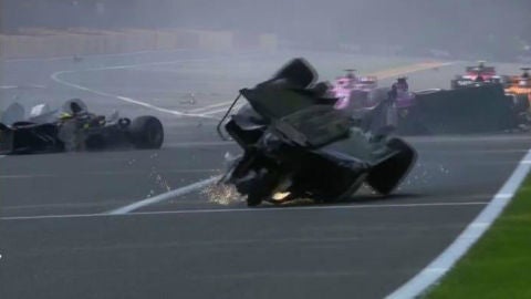 Brutal accidente en la primera carrera de F&oacute;rmula 2 en B&eacute;lgica