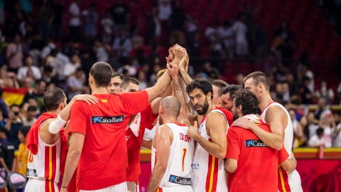La Selecci&oacute;n unida tras el primer encuentro del Mundial de baloncesto 2019