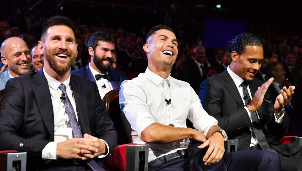 Moral microscópico desagüe Messi, Cristiano Ronaldo y Van Dijk, candidatos al premio The Best de la  FIFA | Onda Cero Radio