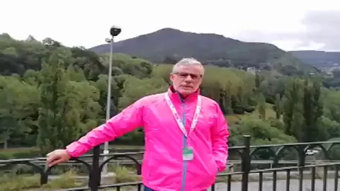 Javier Ares: "Siete líderes en nueve jornadas y seguimos disfrutando de La Vuelta" Javier Ares: "Siete líderes en nueve jornadas y seguimos disfrutando de La Vuelta"