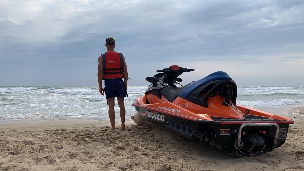 Elche pone en marcha este sábado el servicio de socorrismo en sus playas Elche pone en marcha este sábado el servicio de socorrismo en sus playas