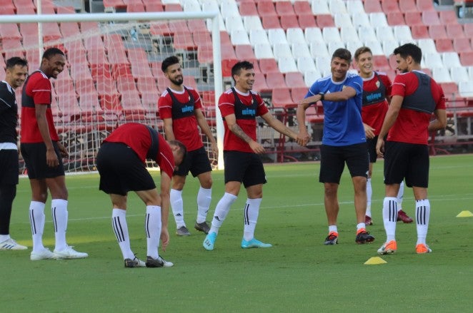 La UD Almería cierra la plantilla con el retorno de Juan Muñoz La UD Almería cierra la plantilla con el retorno de Juan Muñoz