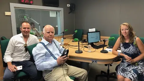 Rafel Ferragut y Marcos Ferragut en los estudios de Onda Cero Mallorca el día en que el auditorium de Palma cumple 50 años desde que se inauguró. Entrevista