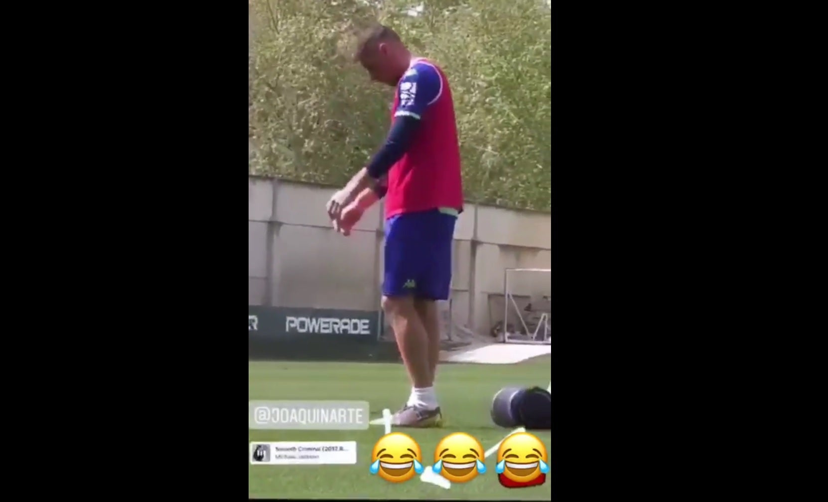 El último baile viral de Joaquín: así imita a Michael Jackson en pleno entrenamiento El último baile viral de Joaquín: así imita a Michael Jackson en pleno entrenamiento