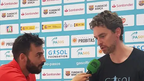 Pau Gasol con Alberto Pereiro. Pau Gasol con Alberto Pereiro.