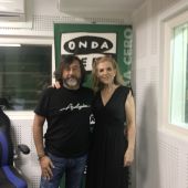 Josi Lage en los estudios de Onda Cero Ourense