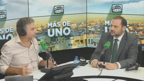 Ábalos evita elogiar a Vox por denunciar que las mujeres no iban a poder dar la mano a la delegación iraní Ábalos evita elogiar a Vox por denunciar que las mujeres no iban a poder dar la mano a la delegación iraní