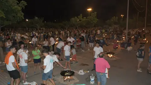 Les penyes en festes participen en la 32 edició del Concurs d´Empedrats. La festa de la tercera edat al Centre de Congressos, Fires i Trobades acull 1.700 persones.