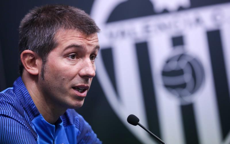 Celades: "Rodrigo es un jugador diferencial y por eso le quiere el Barcelona" Celades: "Rodrigo es un jugador diferencial y por eso le quiere el Barcelona"