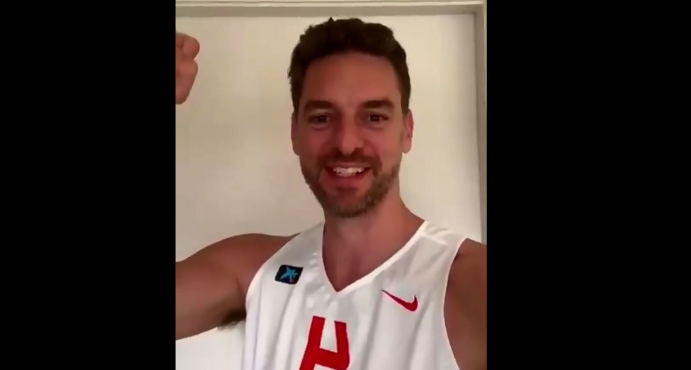 La efusiva felicitación de Pau Gasol a la Selección tras ganar el Mundial de baloncesto La efusiva felicitación de Pau Gasol a la Selección tras ganar el Mundial de baloncesto