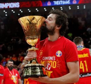 Sergio Llull celebra la victoria de España Sergio Llull celebra la victoria de España