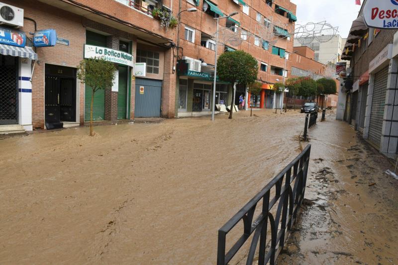 La gota fría golpea el este de Madrid con inundaciones y cortes en transporte La gota fría golpea el este de Madrid con inundaciones y cortes en transporte