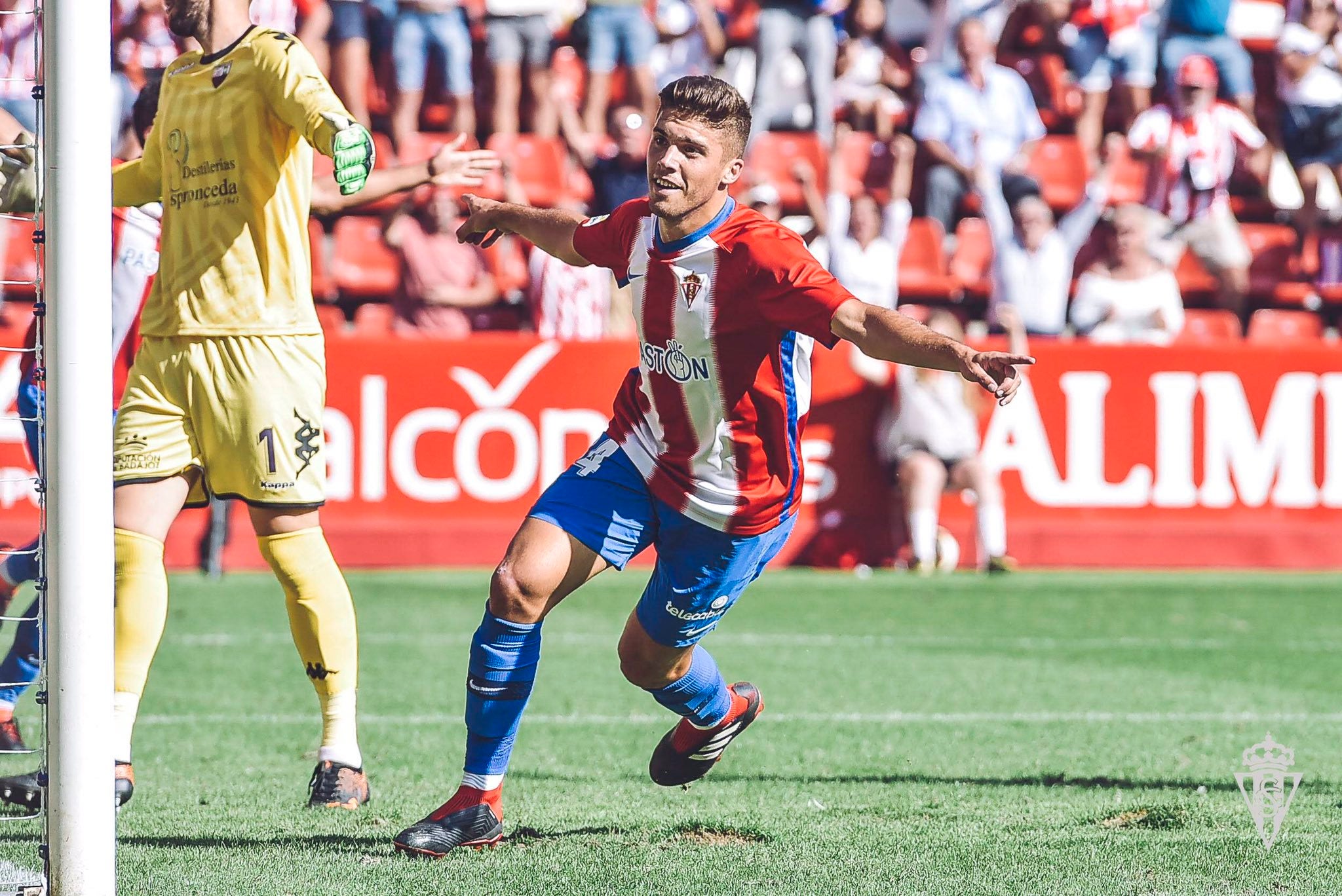 El error del árbitro que ha dejado temblando a un jugador en el Sporting - Deportivo El error del árbitro que ha dejado temblando a un jugador en el Sporting - Deportivo
