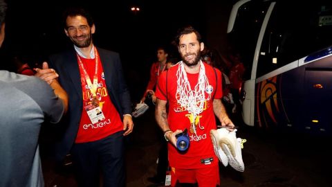 Jorge Garbajosa con Rudy Fern&aacute;ndez en la celebraci&oacute;n del Mundial de baloncesto