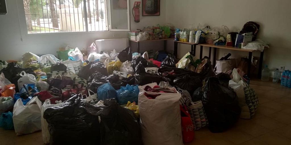 Elche envía a la Vega Baja más de una tonelada de comida, mantas y artículos de primera necesidad Elche envía a la Vega Baja más de una tonelada de comida, mantas y artículos de primera necesidad