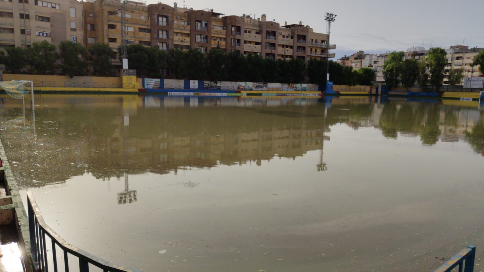 El Orihuela suma cinco días sin poder entrenarse por culpa de la Gota Fría El Orihuela suma cinco días sin poder entrenarse por culpa de la Gota Fría