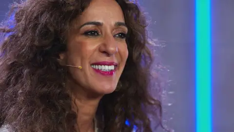 Rosario Flores se lleva el arte de Juan Manuel Segovia: “Va a ser muy especial en mi equipo” Rosario Flores se lleva el arte de Juan Manuel Segovia: “Va a ser muy especial en mi equipo”