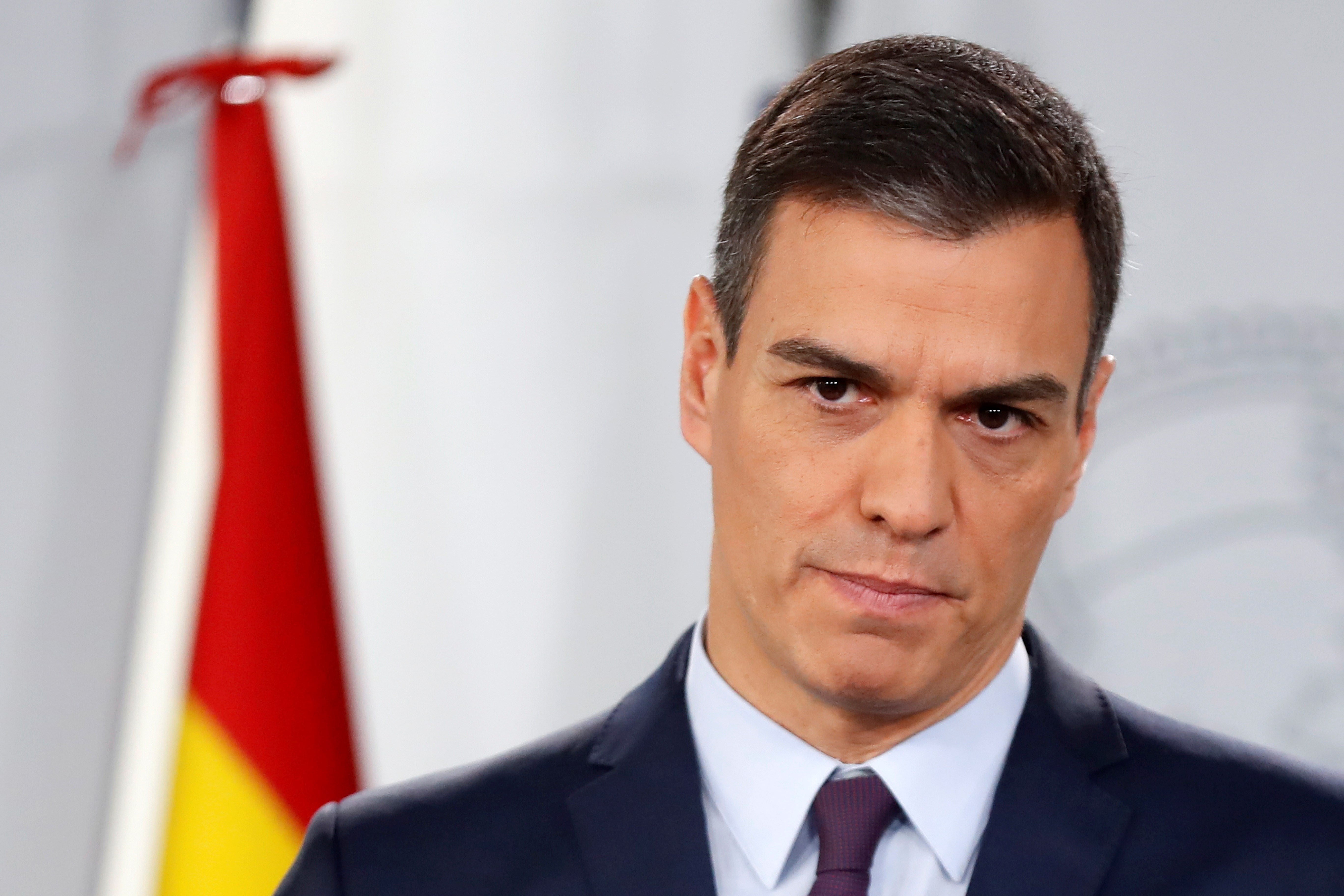 Sánchez responde por carta a Rivera que ya cumple las condiciones y éste lo considera una "tomadura de pelo" Sánchez responde por carta a Rivera que ya cumple las condiciones y éste lo considera una "tomadura de pelo"