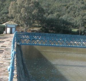 El pantano de Gasset apenas sobrepasa los 14 hectómetros cúbicos de agua El pantano de Gasset apenas sobrepasa los 14 hectómetros cúbicos de agua