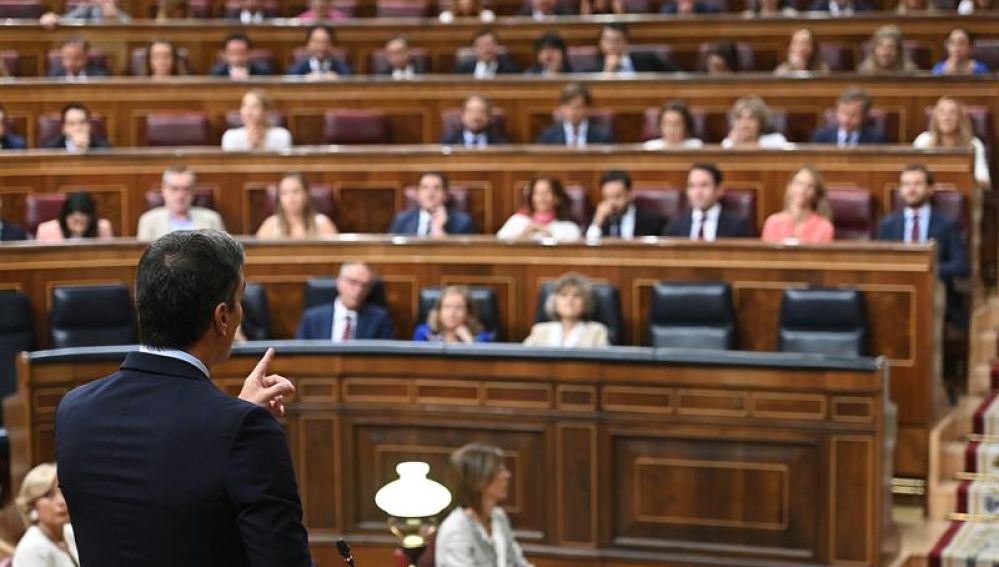 Rubén Amón indulta a los políticos: "Predominan los políticos honestos y las gestiones transparentes" Rubén Amón indulta a los políticos: "Predominan los políticos honestos y las gestiones transparentes"