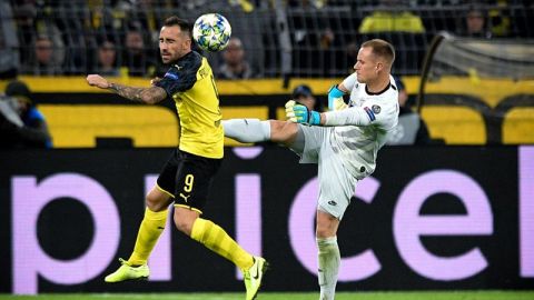 El delantero del Borussia Dortmund, Paco Alc&aacute;cer. 