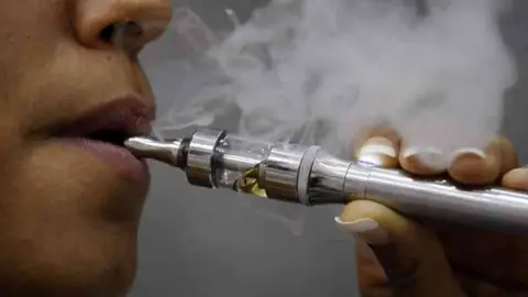 Los cigarillos electrónicos. Los cigarillos electrónicos.
