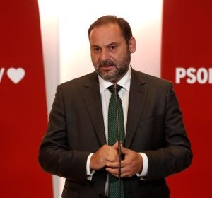 El ministro de Fomento en funciones, José Luis Ábalos. El ministro de Fomento en funciones, José Luis Ábalos.