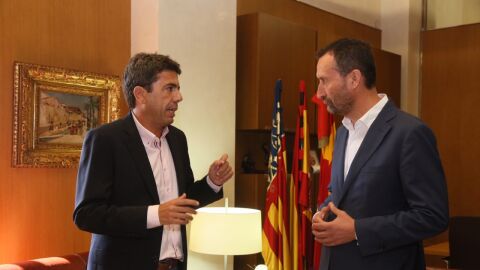 Carloz Maz&oacute;n y Carlos Gonz&aacute;lez en Alcald&iacute;a del Ayuntamiento de Elche.