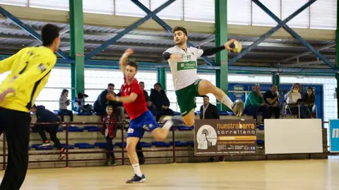 Juanpe Espinosa, jugador del Club Balonmano Elche. BALONMANO