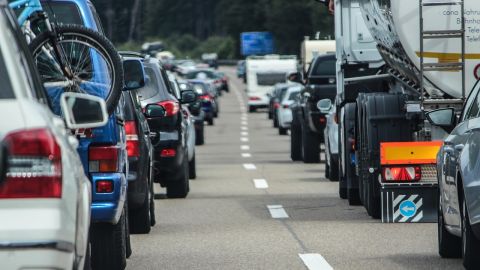 Imagen de archivos de coches en carretera