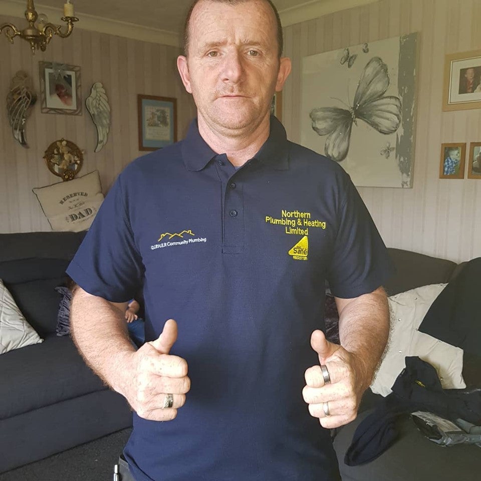 La sorprendente factura que un fontanero le cobró a una enferma de cáncer terminal La sorprendente factura que un fontanero le cobró a una enferma de cáncer terminal