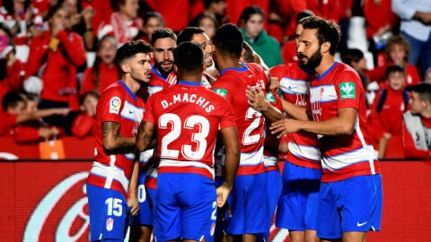 El Granada celebra un gol