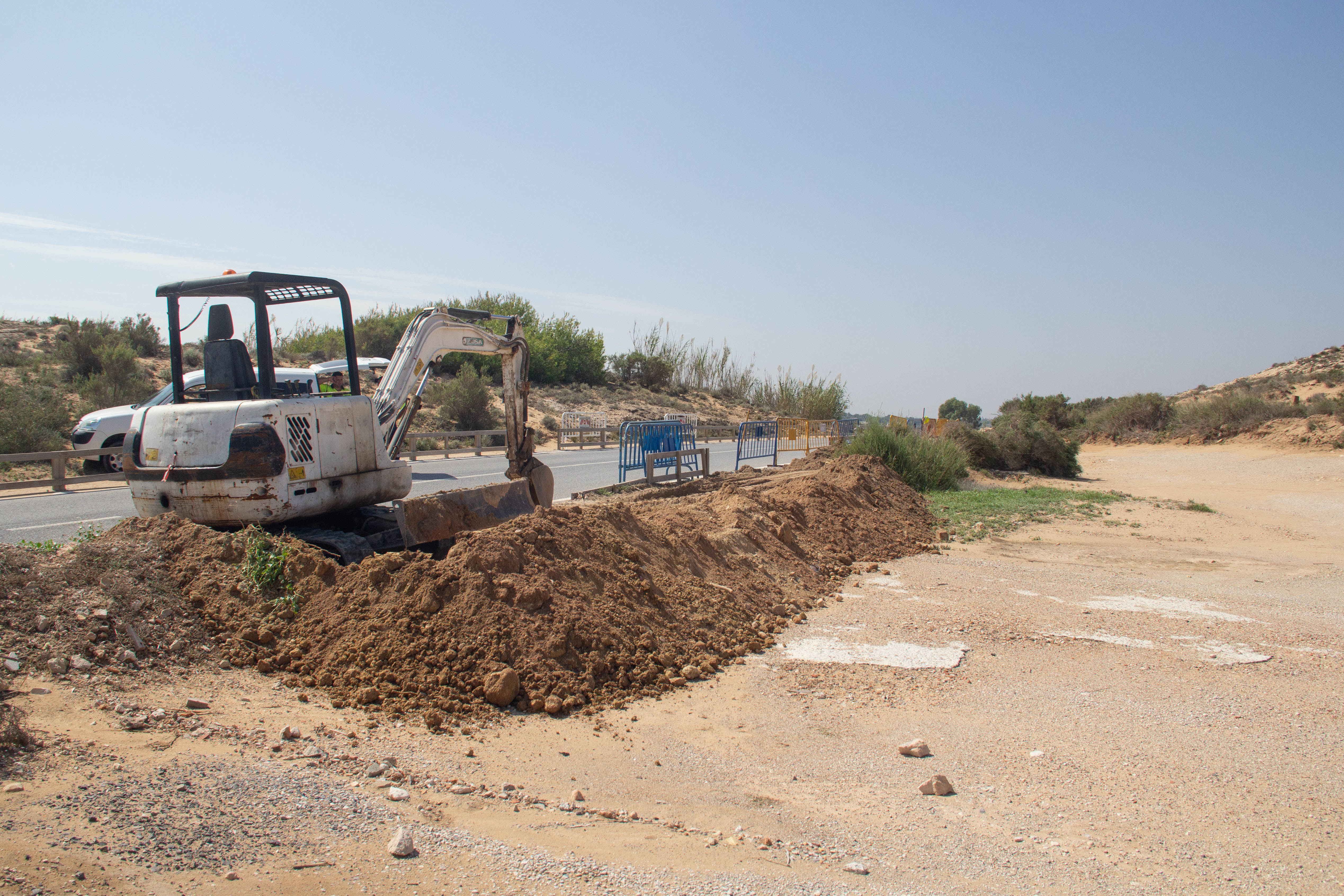 El Ayuntamiento de Elche asegura que las obras en el yacimiento de El Altet están paralizadas desde que Aigües d'Elx tuvo conocimiento de su existencia El Ayuntamiento de Elche asegura que las obras en el yacimiento de El Altet están paralizadas desde que Aigües d'Elx tuvo conocimiento de su existencia