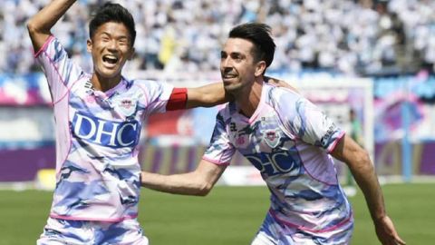 Isaac Cuenca, en un partido en Jap&oacute;n.