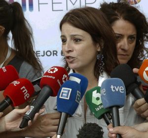 Adriana Lastra ante los medios Adriana Lastra ante los medios
