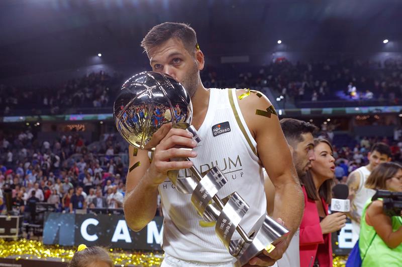 Felipe Reyes se retira Felipe Reyes se retira