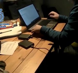 Detenido un estudiante como presunto líder e instructor de pedófilos a través de Internet Detenido un estudiante como presunto líder e instructor de pedófilos a través de Internet